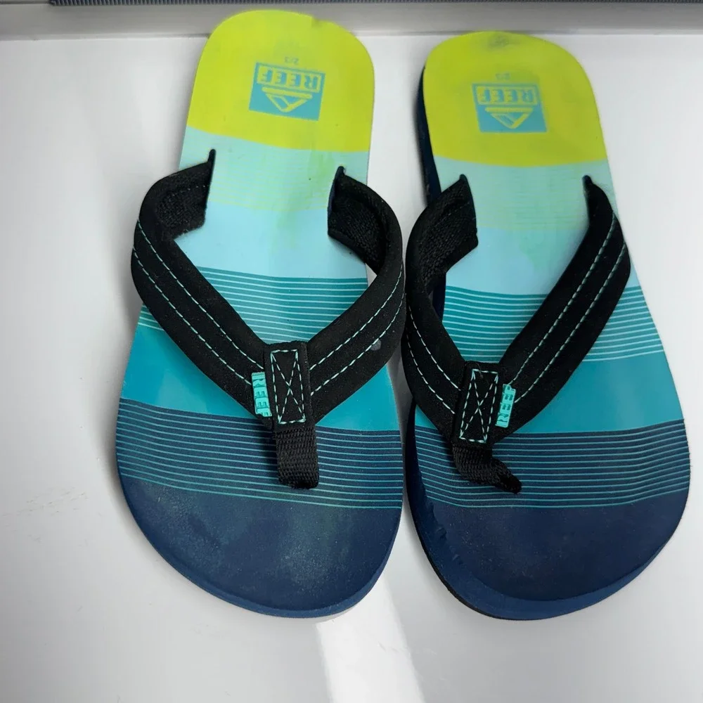 Reef Flip Flops Sandals Youth Kids Size 2/3 Blue‎ Green Stripe Beach Pool